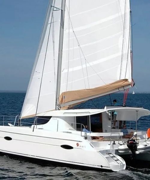 catamaran yacht huren