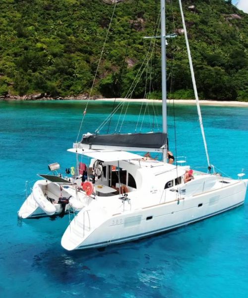 catamaran rent seychelles