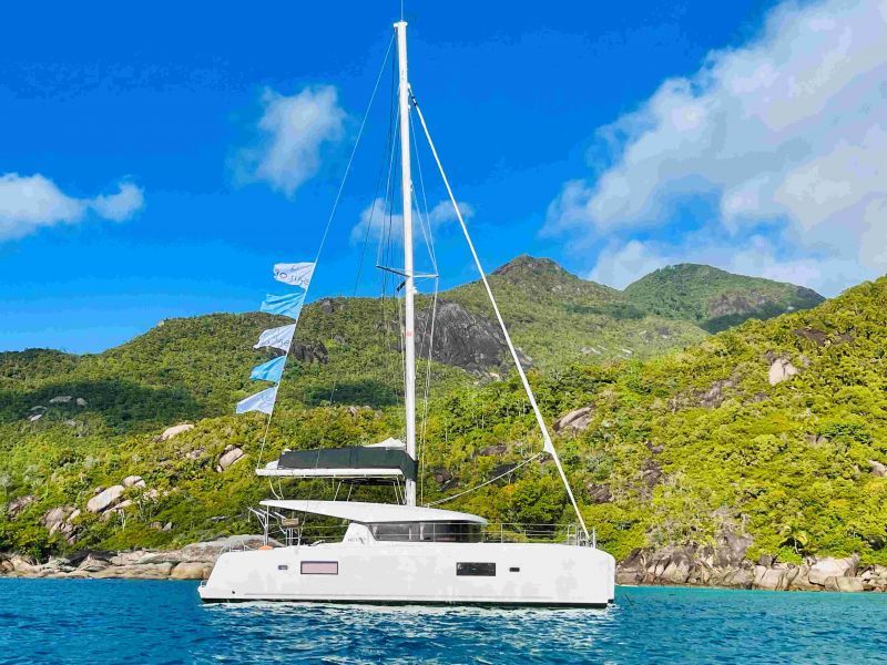Catamaran Sailoe Seychelles