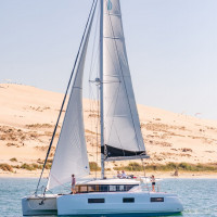 Catamaran Lagoon 46 en navigation