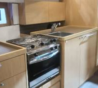 Oceanis 38.1 cuisine