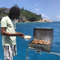 Naviguer aux Seychelles avec un cuisinier