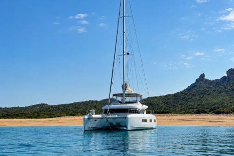 Lagoon 55 - photo 1