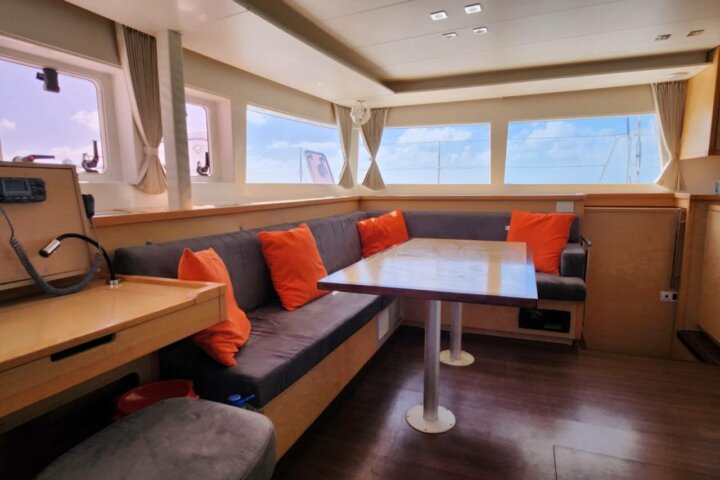 Lagoon 450 F 2012 · Bumbu