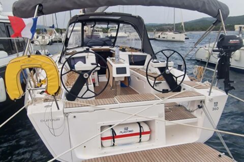 DZAMA - Dufour 360