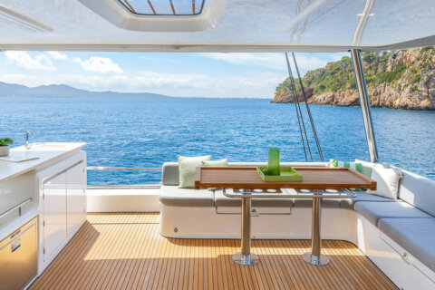 Lagoon 60 - photo 17