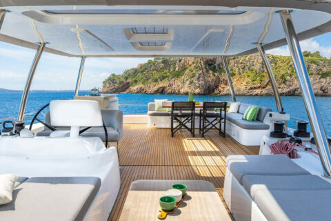 Lagoon 60 - photo 21
