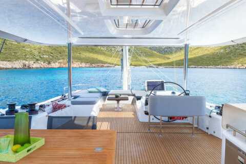 Lagoon 60 - photo 20