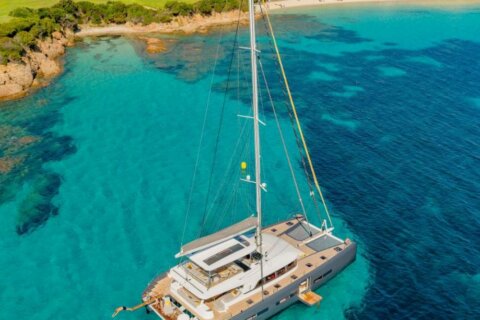 Lagoon Seventy 7 - Lagoon Seventy 7