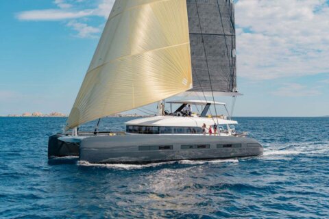 Lagoon Seventy 7 - Lagoon Seventy 7
