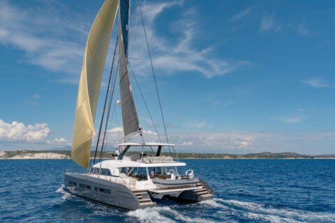 Lagoon Seventy 7 - Lagoon Seventy 7