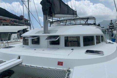 PAMPERO - Lagoon 380