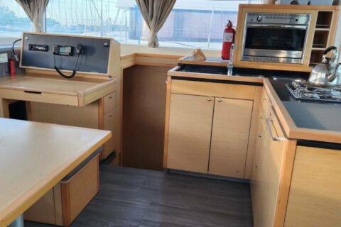 PROVIDENCE - Lagoon 400 S2