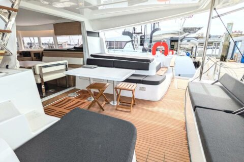 SOLARA - Lagoon 43