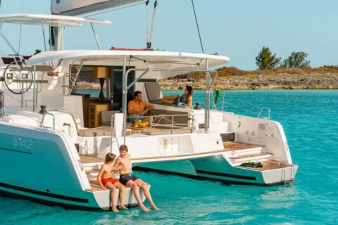 TAKE IT EASY - Lagoon 42