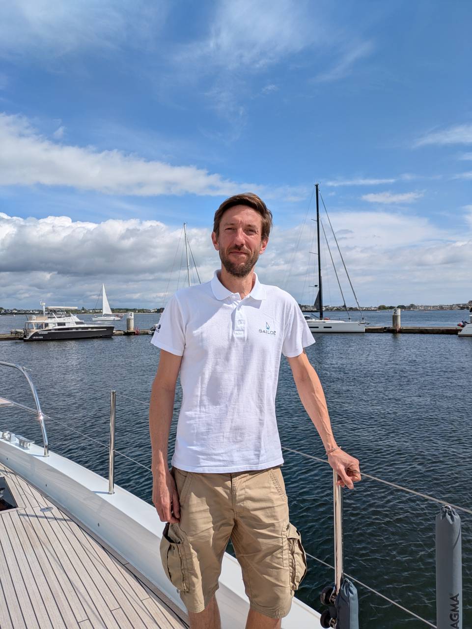 Portrait of Jean-Baptiste Gindre, Sales & Cruise Advisor Sailoé