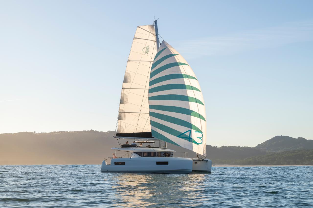 Lagoon 43