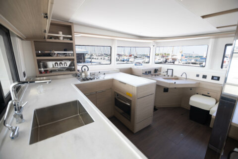 Lagoon 46 - photo 12