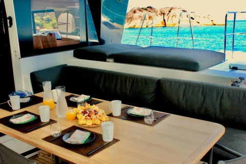 Lagoon 620 - photo 8